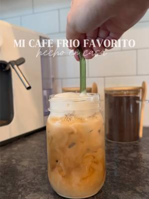 El creamer de white chocolate mocha se a convertido en mi favoritooooo  #cafefrio #cafefrioencasa #cafe #trending #badbunny #icedcoffee #icedcoffeeathome 