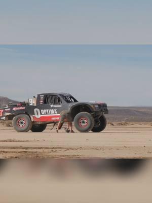 1000+ HP Trophy Truck vs El Bandito #fordperformance #fyppppppppppppppppppppppp #foryoupage #tiktok #offroadtiktok #trophytrucks #baja #offroad #blowthisuptiktok #foryou #trophytruck #blowthisupforme #offroad4x4 #prerunner #prerunnersoftiktok #farm #flying