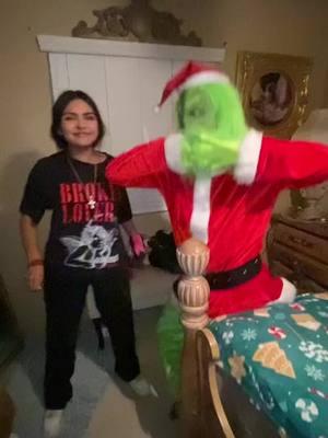 #creatorsearchinsights #fyp #foryoupageofficial #getmefamous #CapCut #familialatina #greenscreen #funny #chulada #chulasbaddies #grinchmas #grinchtok #grinchstolechristmas #christmastiktok My babies❤️