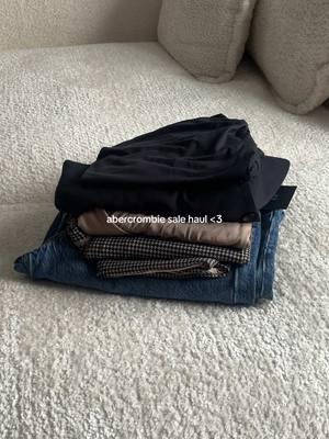 loveeee all things @abercrombie 🤍 everything is 🔗 in my LTK! #abercrombiehaul #abercrombiesale #abercrombiejeans #abercrombieypb #winterfashion #winterstyle 