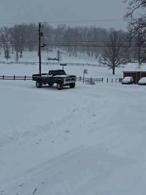 #funinthesun #4x4 #ford #f250 #classic #oldschool #dentside #trending #foryou #ohio #appalachia #snow #farmersfour #1977 