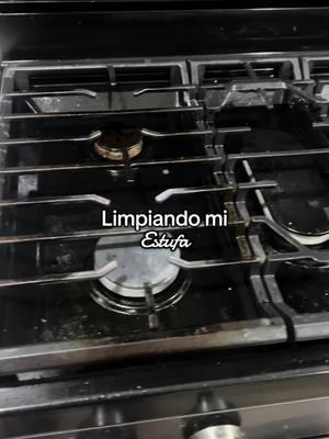 Cuando tienes mucho trabajo, ay veces que ni tiempo da para limpiar 😭😭 #limpiando#limpiandolaestufa#lavandolaestufa#estufalimpia#trabajo#horno#comolimpiar#comolavar#cleanstove#estufa#