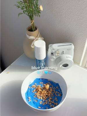 blue morning ❄️🫧🩵🥣 #blueaesthetic #aestheticmorningroutine #morningdiaries #morningvlog #pinterestmorningroutine #thatgirlaesthetic #pinterestinspo #pinterestaesthetics #pinterestinspo #cleangirlaesthetic #softgirlmorning #softgirlaesthetic #girlygirlaesthetic #girlymorning #skincare #fyp #foryou #viral #Lifestyle 