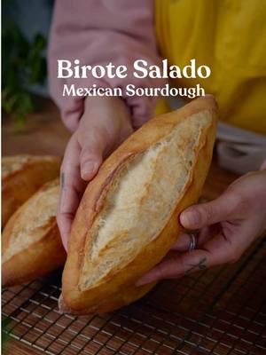 How to make Birotes Salados, Part 1 🥖 If you’ve been following me for a while, then you know how important this recipe is to me 🥹 I know I can’t replicate the birote 100% (due to difference in climate, ingredients, etc), but I really gave it my all to try to get it as close as possible.  My dad, a birote connoisseur, rejected so many of my test batches. Finally, this one got his approval and he said they reminded him of Guadalajara, where these iconic sourdough rolls originated! Now he asks me to make some every time we visit each other.  I have never had to split a recipe into parts so I’m really sorry I had to do that, but I just couldn’t fit it all in one video. There will be 4 parts: 1. Levain 2. Final Dough/Bulk Fermentation Process 3. Shaping/Proofing 4. Baking  I can add a part 5 to talk about the history of Birote Salado and how I formulated my recipe, if you’re interested! All parts will be out this week, and as always, the full written recipe is already on my blog #birotesalado #guadalajara #sourdough 