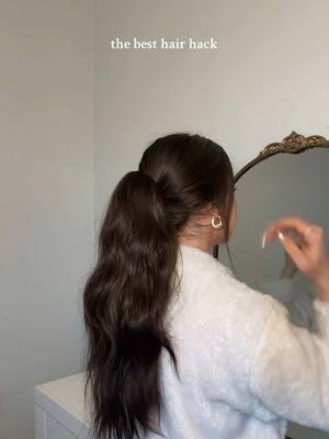 Life hack for my lazyyyy girls🫶🏼 in my amzn under “hair” :) #clawclippony #hairextensions #lazyhairstyles #ponytailhairextension #hairtok 