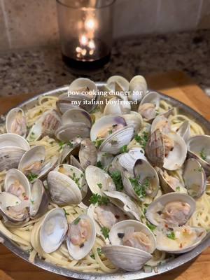 Linguine Vongole/Clams Linguine  😚👌🏼 #italian #clams #clamslinguine #vongole #linguine #fyp #italianfood #EasyRecipe #DinnerIdeas #seafood #cookwithme #cooking 