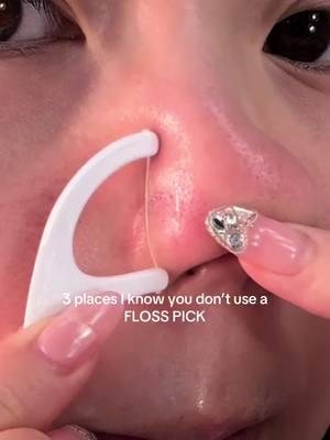 Where would you use it ? 👀😅 #floss #skincaretips #lipcare #SkinCare101 #SelfCare #skintok #pores #acne 