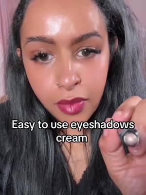 Eye shadow cream #makeuphacks #eyshadow #TikTokShop 