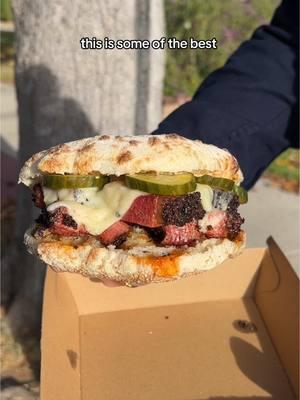 Eating a messy sandwich off the hood of your car is a classic LA pastime, and there’s no place better suited for it than III Mas in Glendale. #infatuationla #losangeles #EEEEEATS 