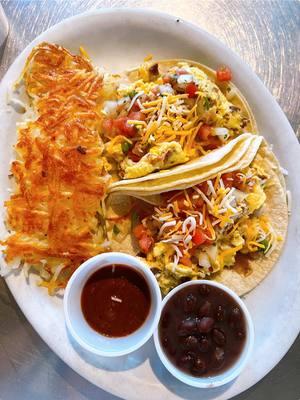 Slow mornings in Millcreek 🥰 #saltplatecity #slc #utah #utahliving #utahlife #slcfood #slcfoodie #slcfoodies #utahfood #utahfoodie #breakfast #brunch #breakfasttacos #quesadilla 