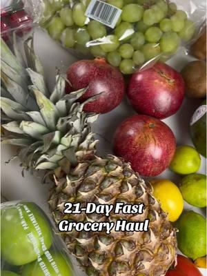 I’m fasting primarily to start my year off getting closer to God and also to detox from all the good holiday eating we’ve been doing.  Any questions about my fast or ideas about what I should make, let me know in the comments! . . #21dayfast #groceryhaul #typhaniecooks