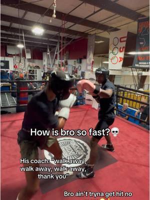 (WATCH TILL THE END TO SEE HIS COACH SPAZZ OUT😭🙏) #boxing #boxer #boxingsparring 