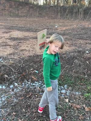 Take your kids on a walk and build nature bouquets 🌸 #nature #goforawalk #fyp #kidsactivities #thingstodowithkids #naturewalk 