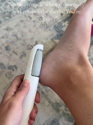 Cracked heels? Not on my watch. Smooth feet are just a file away! 👣✨ #SelfCareMadeEasy #SelfCare #FootGlowUp #footfile #electricfootfile #valentinesdaygift 