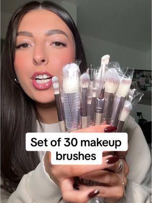 Affordable makeup brush set #makeup #makeupbrushes #makeupsponge #makeupset #gifted #affordablemakeup 