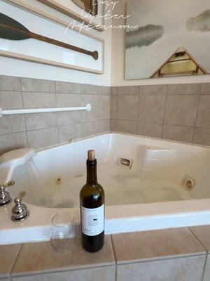 Even on the coldest winter days, you can stay warm and cozy in your lake superior rental. Snuggle up by the fire or relax in your jacuzzi tub and embrace the perfect winter getaway. #staylutsen #Poplarrivercondos #lutsenmn #lakesuperior #staycvr #visitmn #airbnb #winter 