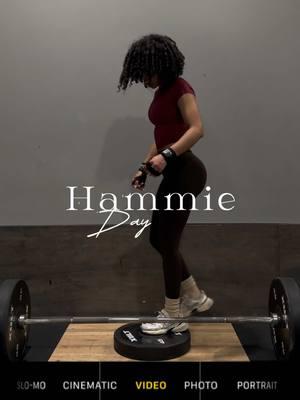 Hi guys 👋🏼 clips from my hamstring workout! Let me know what kind of questions you may have or tips you’d like for the gym! #fyp #foryoupage #fory #viral #GymTok #oneractive #oneractivefamilia #2024 #2025 #motivation #discpline #curls #glutes #workoutroutine 