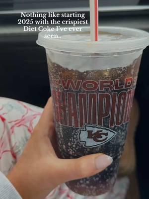 Have u ever seen a more beautiful sight? I think not #dietcoke #soda #mcdonaldsdietcoke #dc #dietcokebreak #mcdonalds #dietcokeaddict #dietcokeforlife #dietcokelover #relateable #fountaincoke #fountainsoda #trending #viral #fypシ 