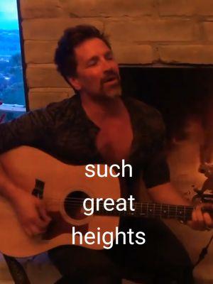 FunThrowback here to "Such Great Heights" Originally recorded by The Postal Service. What do you think? Have you heard me sing this song live? Who did you first hear cover this song? Have a beautiful weekend & 2025! #paulgreene #paulgreenemusic #coversong #suchgreatheights