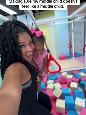 Yall remember Discovery Zone? Iykyk!  I know I’m showing my age but these kids so lucky nowadays.  Anywho another episode of MAKING SURE MY MIDDLE CHILD DOESN’T FEEL LIKE A MIDDLE CHILD. I took her to a place called Rainbow Playspace in Queens NYC. Really cute place and had quite a bit of things for the kids to do. 🙌🏽 Every time we hang out one on one my baby says “I’m her best friend ever”. ♥️ #momlife #momblogger #mommyandme #mommydaughter #mommyanddaughter #middlechild #moms #indoorplayground #middlechildsyndrome