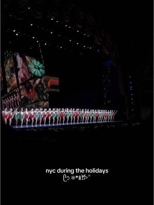 first time seeing the rockettes as well!!🤍 #newyorkcity #fyp #nyc #holidayvibes #rocketteschristmas @Raina Mostafa @Rayan 💟 @‘ elena 💜 