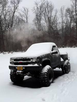 Just your average snow day in Partlow 🫡 #obs #obschevy #k1500 #intercotires #boggers #mudtruck #obsaddiction #chevy #gmc #sierra #silverado #z71 #38s #snow #snowday 