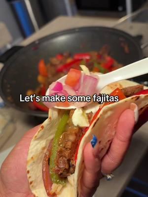 You coming to my house to eat or what? #food #cooking #blackpeopledinnerideas #dinneridea #steakfajitas #fyp 