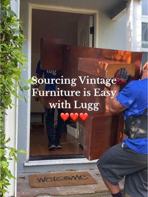 The perfect resource for when you want an XL solid wood coffee table at an estate sale ❤️ so thankful that @Lugg On-Demand Movers exists ❤️❤️ #vintageshopping #ondemandmovers #movinginla #vintagefurniture #estatesale #estatesalehaul #magazinecollection #lugg 