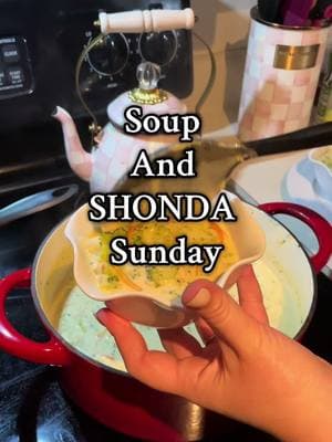 A day late but WERE BACK BABY with more Soup and more @shondarhimes masterpieces. Next up: @Bridgerton !!!!! #soup #soupseason #souprecipe #souptok #soupszn #Recipe #cooking #dinner #fall #cozy #homemade #fyp #DinnerIdeas #dinnerrecipe #dinnerwithme #tv #shows #viral #series #microinfluencer   #bridgerton #bridgertononnetflix #shondarhimes 