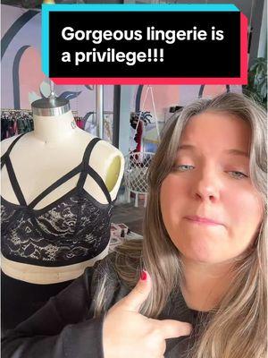 This is a real convo we had with a woman who we had to escort from the store! If you’re fatphobic we don’t want you full stop! We love the block feature 😂 shop plus size and gender expansive designs today! #plussizefashion #sizeinclusive #plussize #fatfashion #fatphobia #genderfluid #transfashion #plussizehaul mi