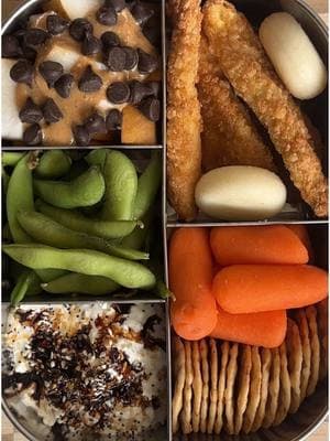 Adult lunchable of the day!!!  The Tupperware I use is on my Amazon storefront!  Snack box dEATS: - crackers  - carrots  - chicken tenders - cottage cheese with everything bagel seasoning and balsamic glaze - edamame  - pear, peanut butter, chocolate chips - baby bell cheese  #healthysnack #snackbox #mealprep #adultlunchables 