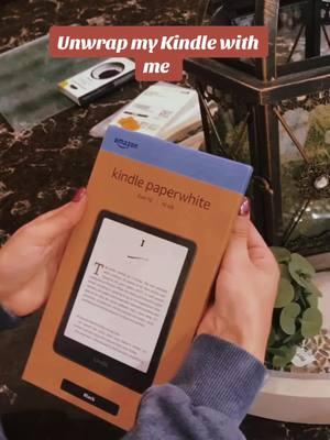 First-time Kindle Girly 🤍 #kindle #kindlegirlie #kindlepaperwhite #kindlepaperwhiteunboxing #fyp #foryoupage #bookreader #BookTok 