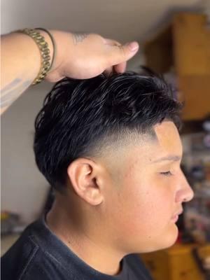 Sum light💈🙏🏽🏆 📸: @jayvynblendz #fyp #fypage #foryoupage #barber #makemeviral #haircut #filipino #foryou #viral #renobarber #sparksbarber #nevadabarber #transformation #fade #lowtaperfade #lowfade #barberlife #barbershop #barber #barbershopconnect #taper #lowtaper #design #midtaper #hightaper #thissj 