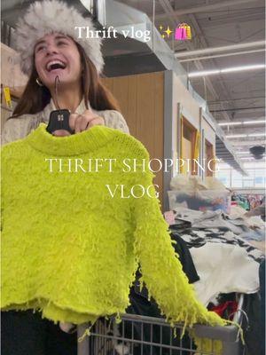 Todays thrift vlog ✨🛍️🐆 I had no idea I was gonna drive through a snowstorm today, but it was well worth it, I thrifted some goodies. #thrifting #thrift #fionajordan What’s your fav item that I picked up?!