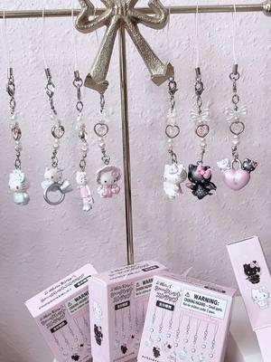 Hello Kitty angel & devil collection phone charms unboxing ☁️🎀 #hellokitty #hellokittyunboxing #sanriogirl #sanrioaesthetic #sanriounboxing #hellokittyangel #hellokittydevil #coquettegirl #cellphonecharms #phonecharms #coquette #aesthetic #gyaru #dreamyaesthetic #hellokittygirl 