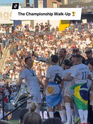 The trophy walk-up >  #lagalaxy #MLS #Soccer #futbol #football #champions #losangeles #mayayoshida #japan #gabrielpec #marcoreus #riquipuig #footytiktok 