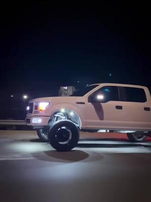 Cleanest base model 👀  #flawlessfittys #f150 #f250 #24s #26s #ford #truck #trucks #lfted #liftedtrucks #trucksofinstagram #trend #trending #viral #photooftheday #picoftheday #diesel #stance #explorepage #f150 #kg1forged #tis #tisoffroad #tisoffroadwheels 