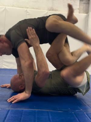 Butterfly guard pass #jiujitsu #bjj #mma #1animal #wresling #catchwrestling #wrestler #jiujitsugrappling #jiujitsulifestyle 