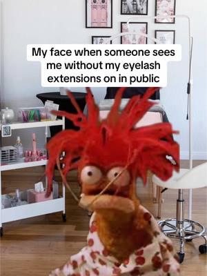 If you think you saw me, no you didn’t #CapCut #lashmemes #yegibeauty #eyelashextensions 