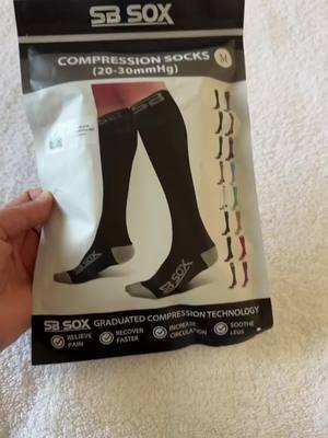 #compressionsocks to help relieve leg and back pain, improve circulation and prevent aricose veins.#happierno1 #foryou #trending #TikTokShop #spotlightfinds #circulation #SBSox #socks 