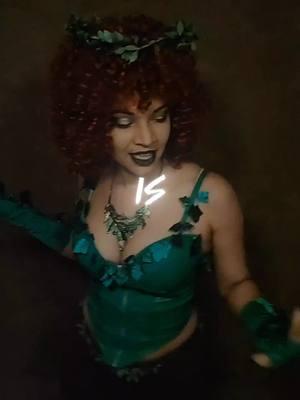 Singing to #harleyquinn like... ***LOVE this song sooooo much 😊💚💚 #poisonivydc #poisonivydccomics #poisonivymakeup #poisonivycosplay #dccomics #dcpoisonivy #dccosplayer #dcpoisonivycosplay #poc #poccosplayer #poccreator #blackcreators #blackcosplayer #blerdgang #blerdlife #blerdgirls #blerds #blerd 