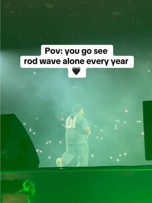 Every year 🖤🙏🏽 #rodwave #rodwavetour #lastlap #rodwaveedits #toosii  #fyp #viralvideo #rodwave #fypシ゚viral @Rod Wave 