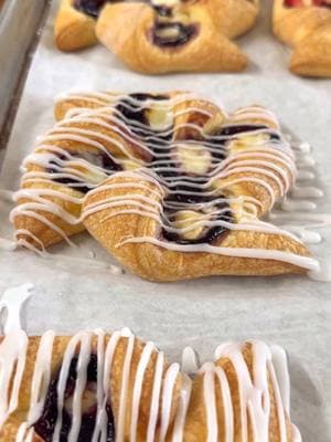 Blueberry & Cream Cheese Danish  . . . #satisfying #pastrychef #delicious #madefromscratch  #stepbystep #bakery #holidayseason  #bakinglove #pastrylove #pastrypassion #pastry #Foodie #explorepage #explore #travel #dessert #reels #viral #short 