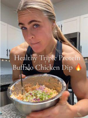 Cut the Fat, Triple the Protein. Life Changing. #buffalochicken #buffalochickendip #healthyrecipes #proteinsnack #fitnessfood #fitnessinspiration #cottagecheese 