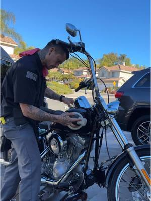 Mike’s Mobile Detailing🇺🇸 . . Detailed & ceramic coated . . #westcoast#harleysofinstagram #bagger #breakout #hotbike #sportster #dyna #softail #deluxe #roadking #roadglide #streetglide #vicla #califas #orange #oc #apehangers #lifebehindbars #shovelhead #panhead #knucklehead #vtwin #chopper #bobber #harleydavidson #shareyourharley #freedom 