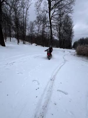 Snow Day ✌️ #snowandice #pitbike #honda #snowstorm #fourstroke 