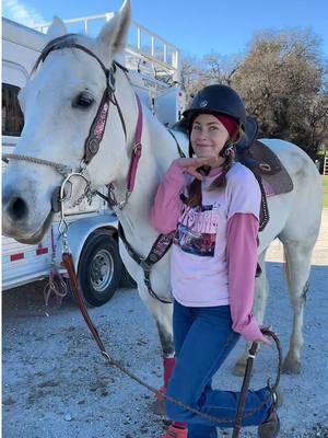 Starting off the year with a Trump barrel race!💖🦄✨ #barrelbetty #trumpbarrelrace #trump2024 #barrelrace #pink #thinkpink #independencethebaddie #greymares