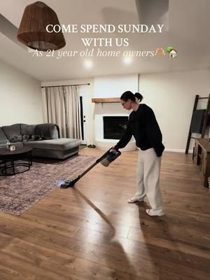 I need a chill day but it feels nice to have a clean house🫶🏼 #foryou #fyp #deepclean #deepcleaning #homeowner #newhouse #newhousecheck #newhome #newhomeowner #cleaning #cleaningtiktok #cleaningtok #housecleaning #younghomeowners #unpacking #Vlog #dayinmylife #dayinthelife #diml #sunday #sundayreset #sundayroutine