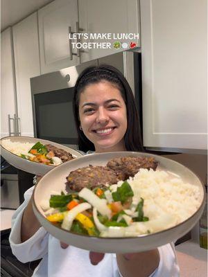 Preparemos juntos el almuerzo de hoy ✨🍽️🥩 #letsmakelunch #cocinando #amadecasa #lunchtime #tiktokmom #lunchformyhusband 