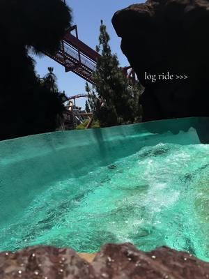 #timbermountainlogride #xyzbca #knottsberryfarm #logride #viral #blowthisupforme #buenapark #amusementpark #fypシ゚viral #waterride 